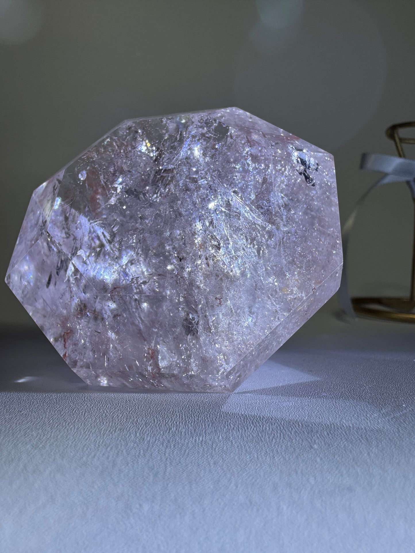 Brilliant Diamond Cut Pink Quartz
(Pink Azeztulite – Trade Name) 
ブリリアント ダイヤモンドカット ピンククォーツ
（流通名：ピンクアゼツライト）