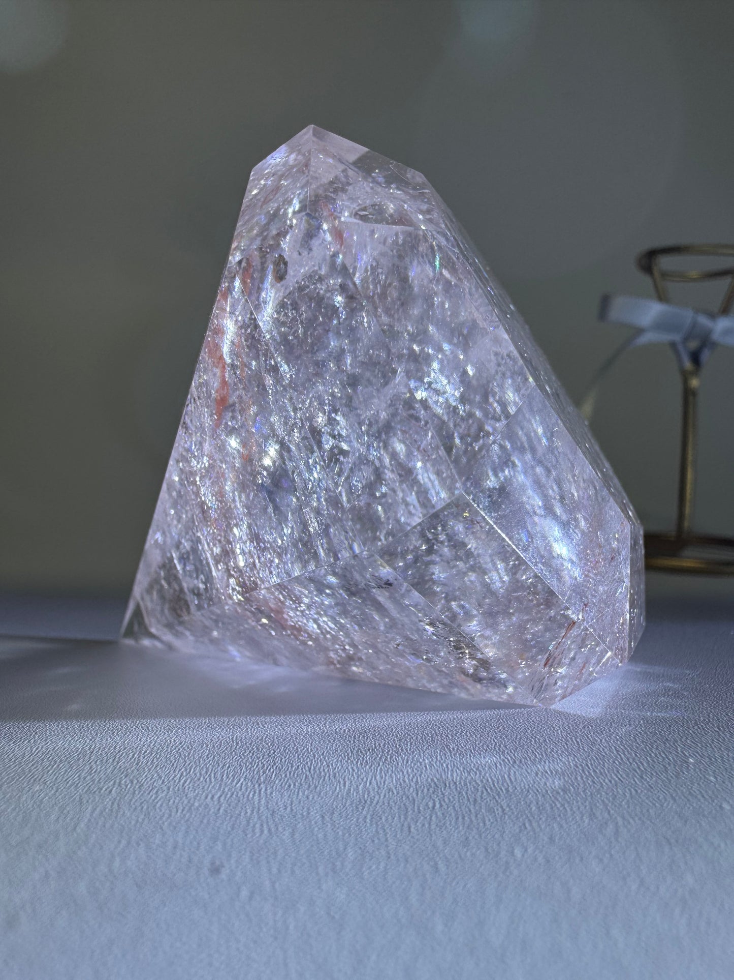 Brilliant Diamond Cut Pink Quartz
(Pink Azeztulite – Trade Name) 
ブリリアント ダイヤモンドカット ピンククォーツ
（流通名：ピンクアゼツライト）