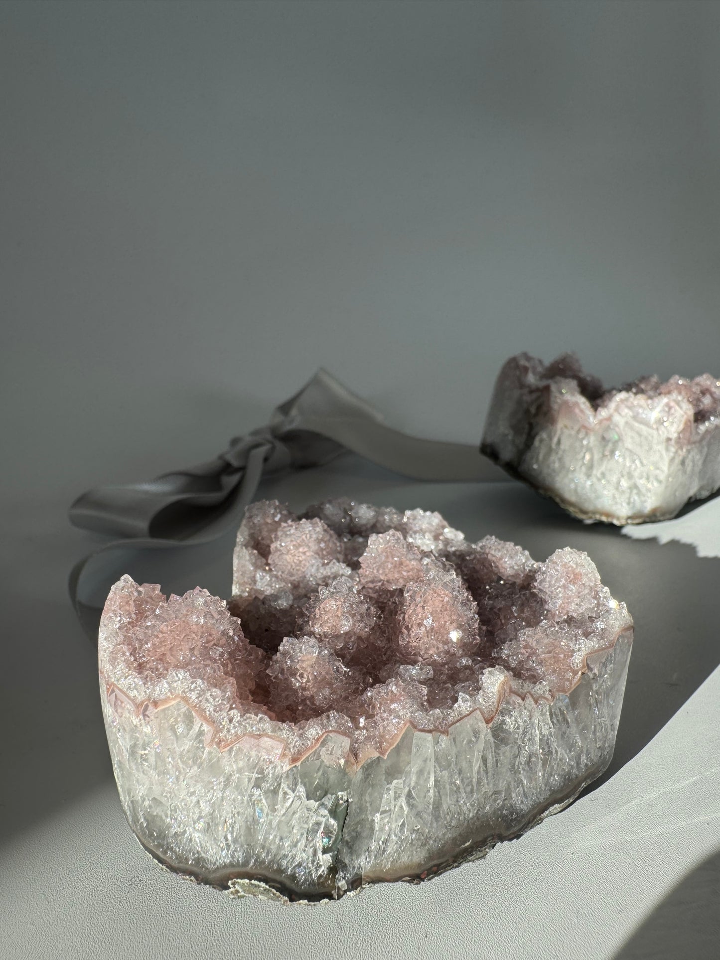 Blush Crown Amethyst（Uruguay origin）アメジストドゥルージー　konpeito (Japanese sugar candy)