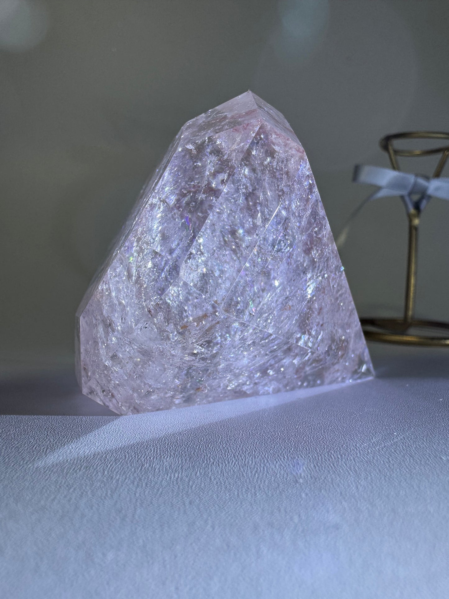 Brilliant Diamond Cut Pink Quartz
(Pink Azeztulite – Trade Name) 
ブリリアント ダイヤモンドカット ピンククォーツ
（流通名：ピンクアゼツライト）