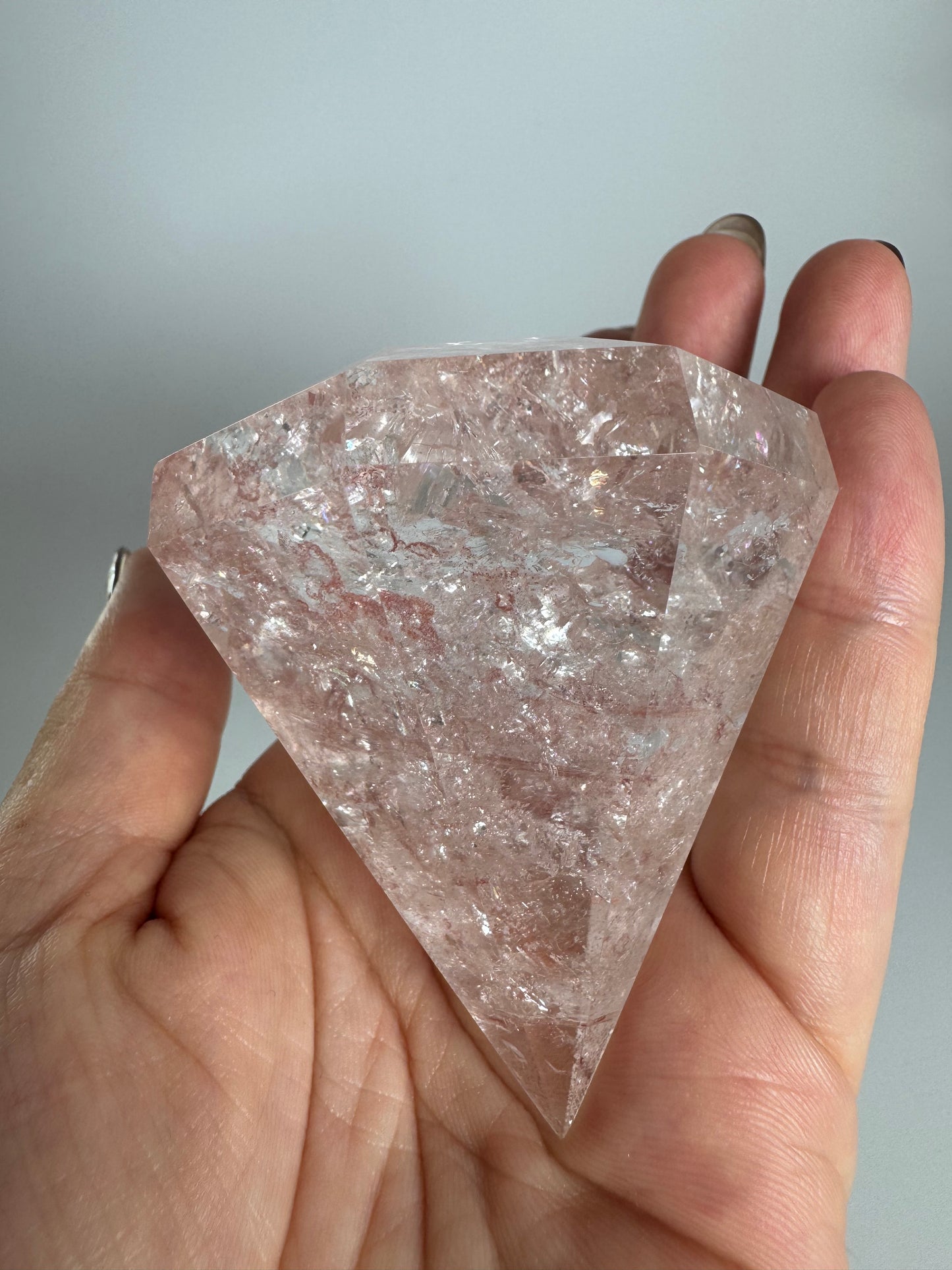 Brilliant Diamond Cut Pink Quartz

ブリリアント ダイヤモンドカット ピンククォーツ