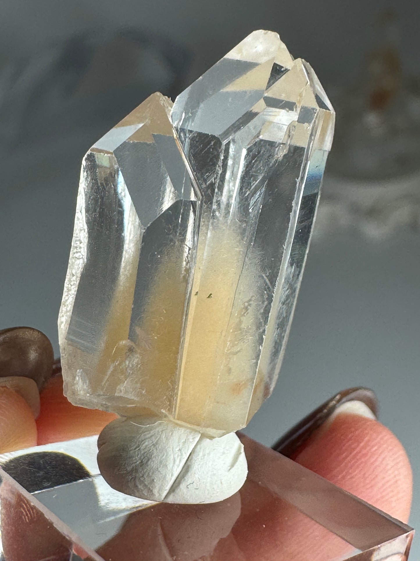 Peach Rabbit Hair Quartz from Madagascar ピーチラビットヘアクォーツ