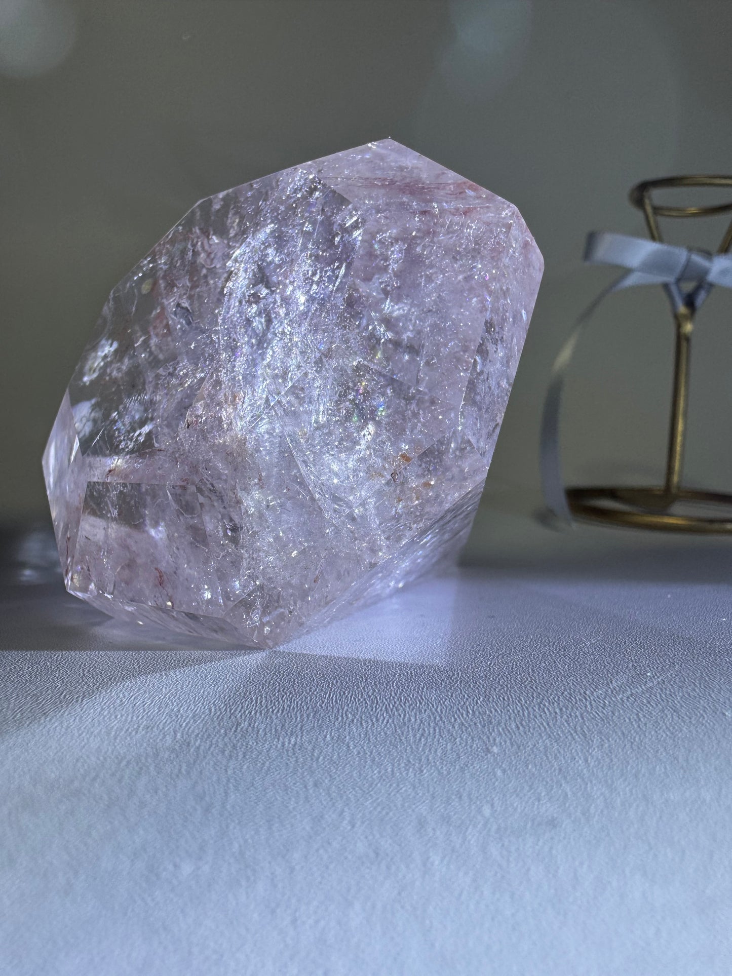 Brilliant Diamond Cut Pink Quartz
(Pink Azeztulite – Trade Name) 
ブリリアント ダイヤモンドカット ピンククォーツ
（流通名：ピンクアゼツライト）
